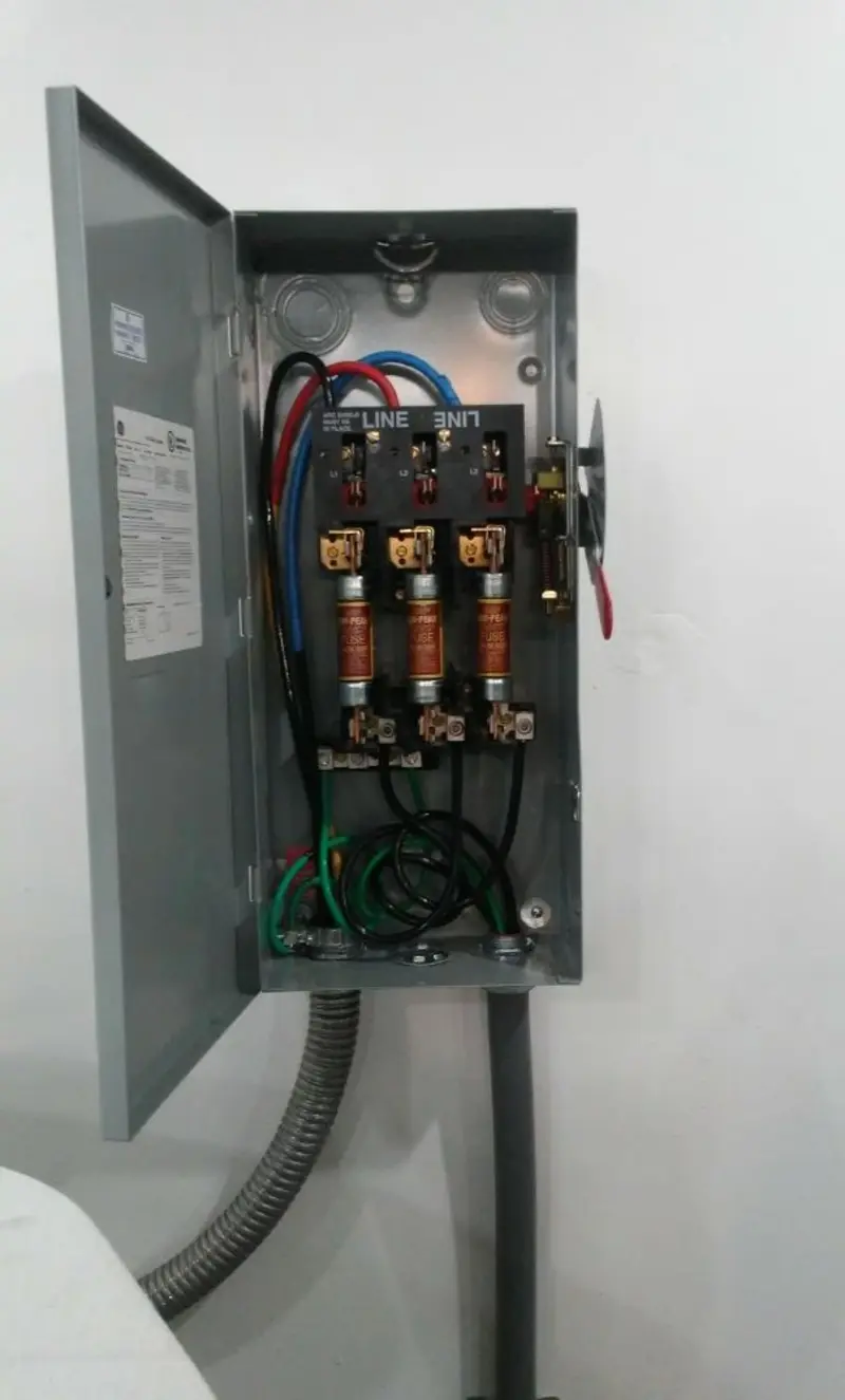 Three-phase disconnect switch installed for Electrical Wiring & Rewiring in Kirksville
